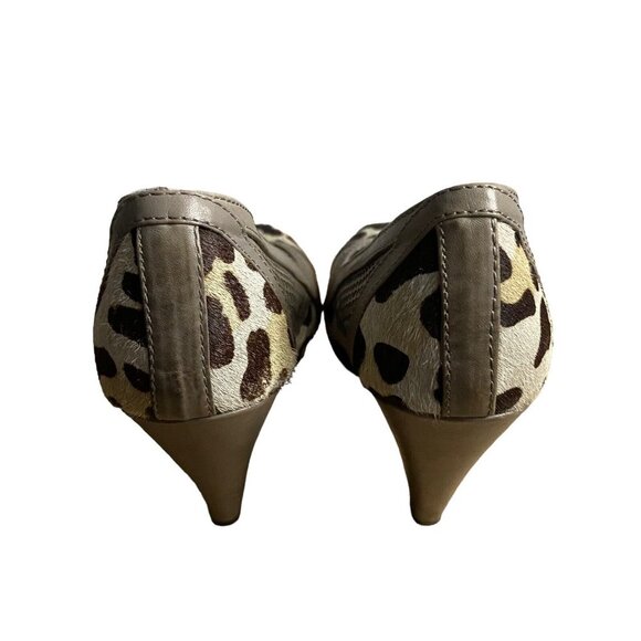 Naughty Monkey Women's Gray What's Her Name Platform Pumps - Picture 4 of 7